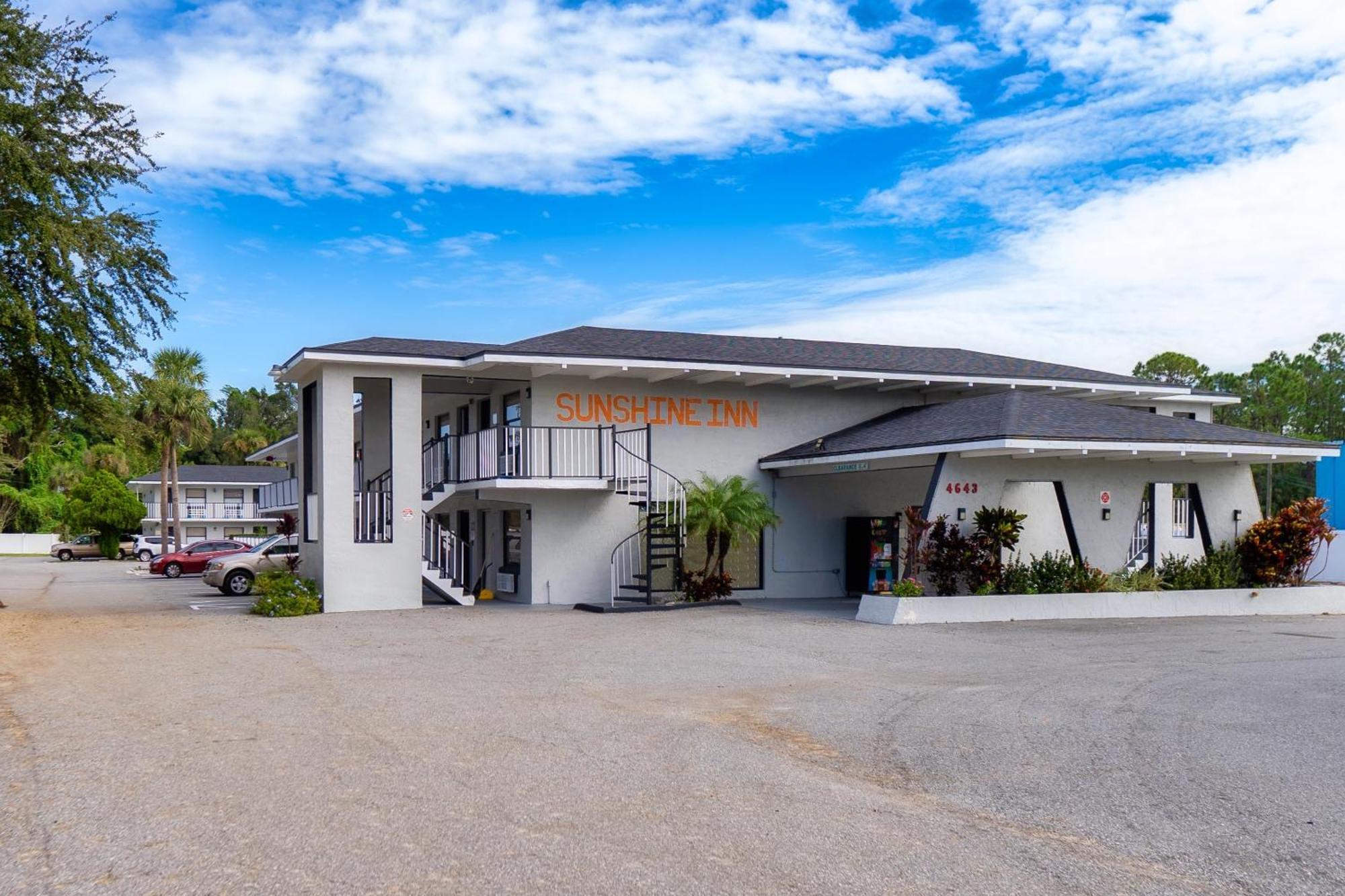Sunshine Inn Кисими Екстериор снимка