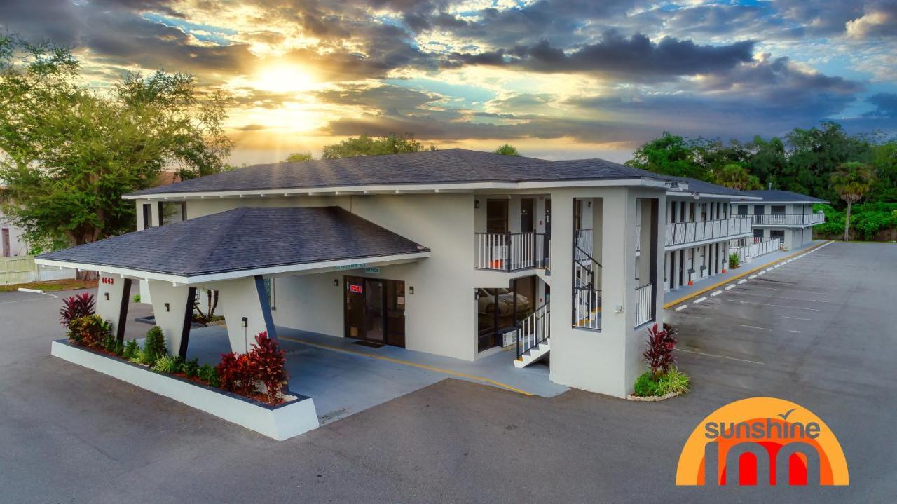 Sunshine Inn Кисими Екстериор снимка